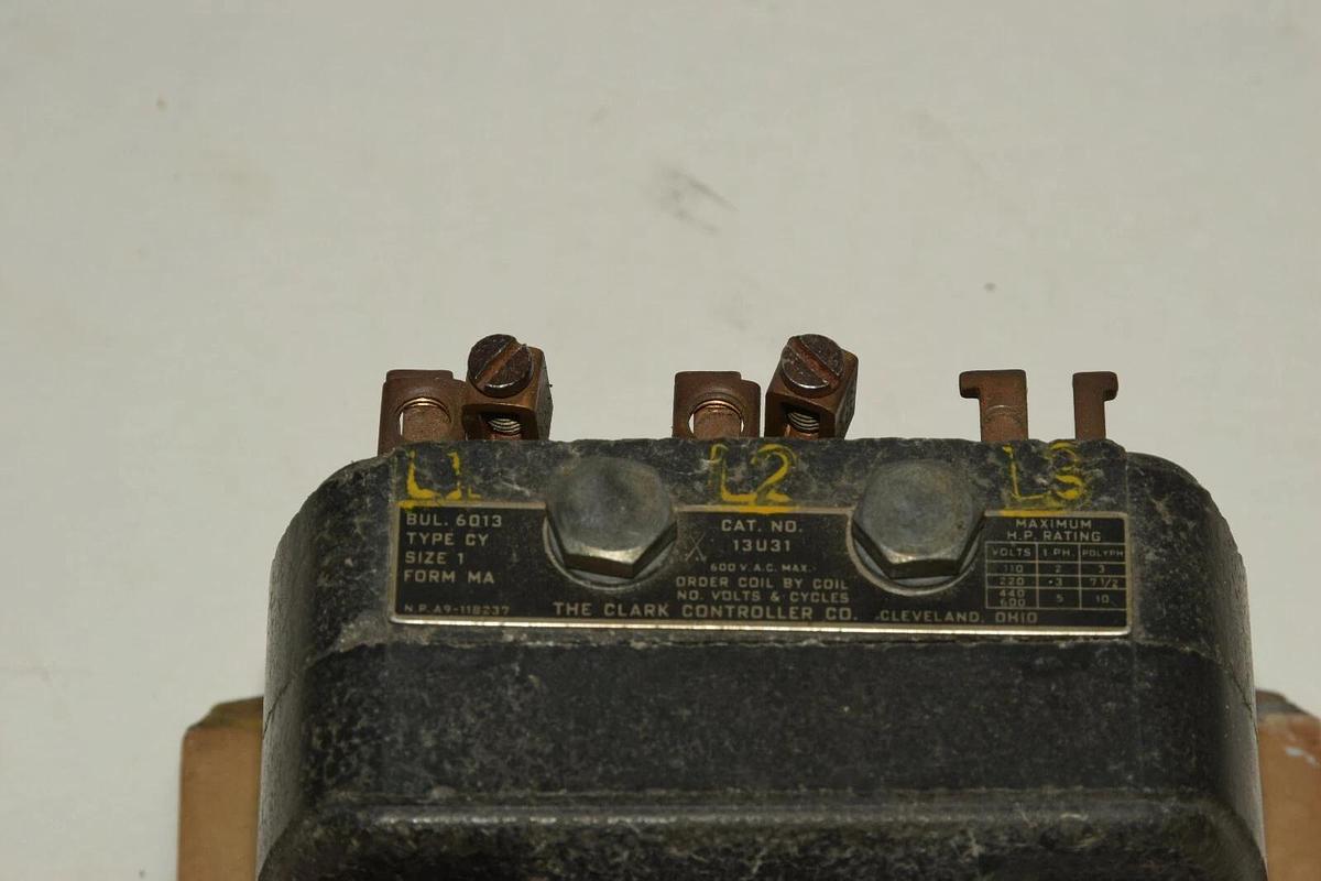 Used CLARK CONTROLLER 13U31 6013 Size 1 600Vac 120V Coil Contactor