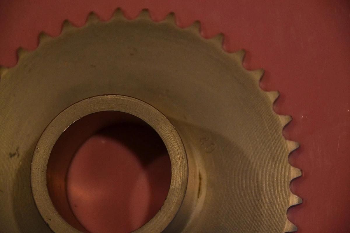 AMETRIC CHINA SPROCKET 8-40 8 40 BORE 1 3/8" NEW