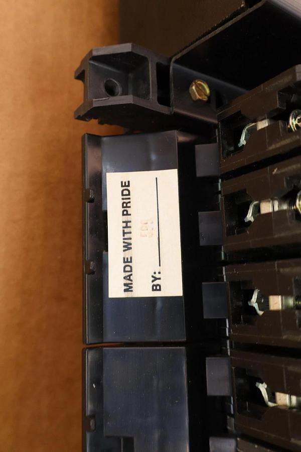 Used General Electric GE 225Amp 3Ph Main Lug Panelboard Back Plate Panel Interior