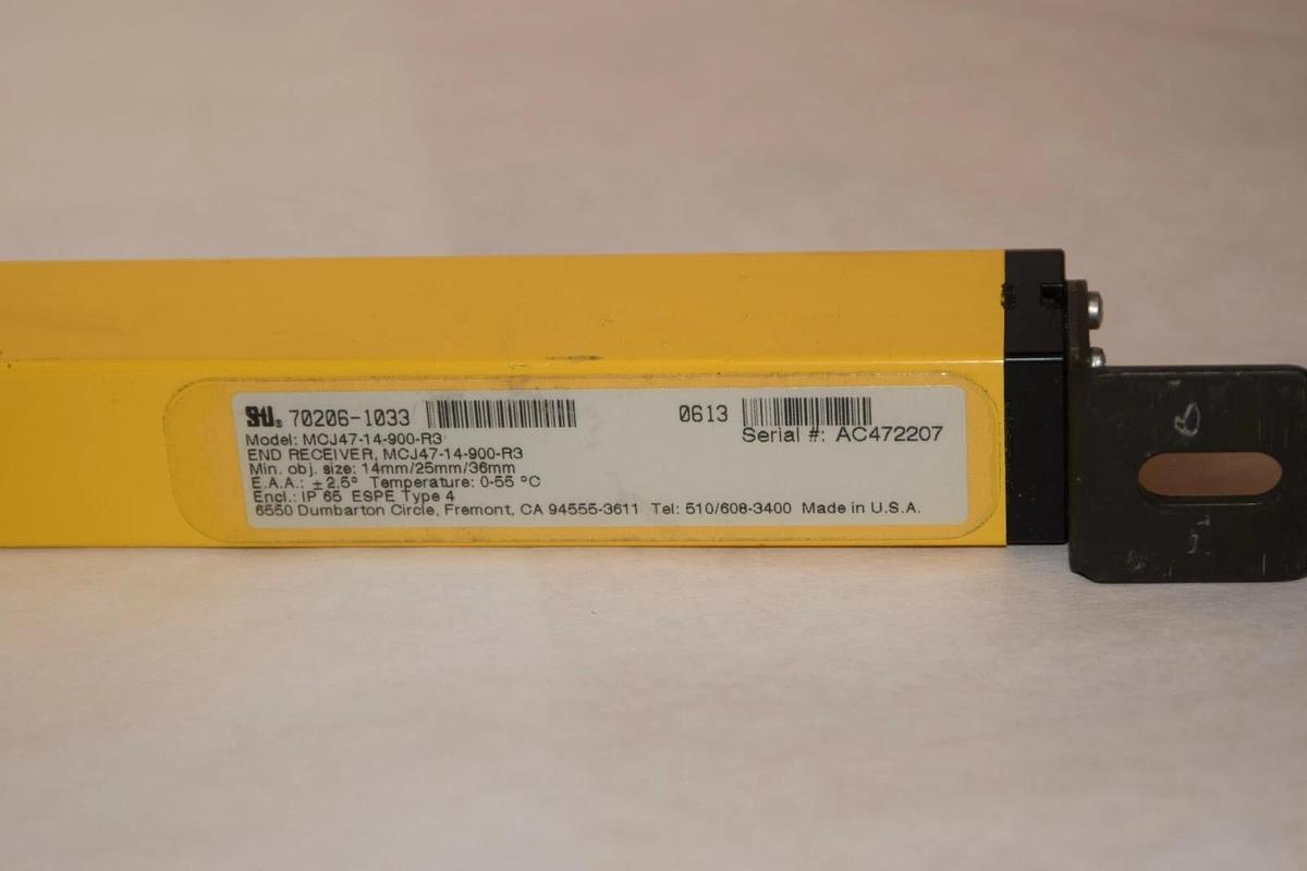 Used STI MCJ47-14-900-R3 70206-1033 Light Curtain Receiver