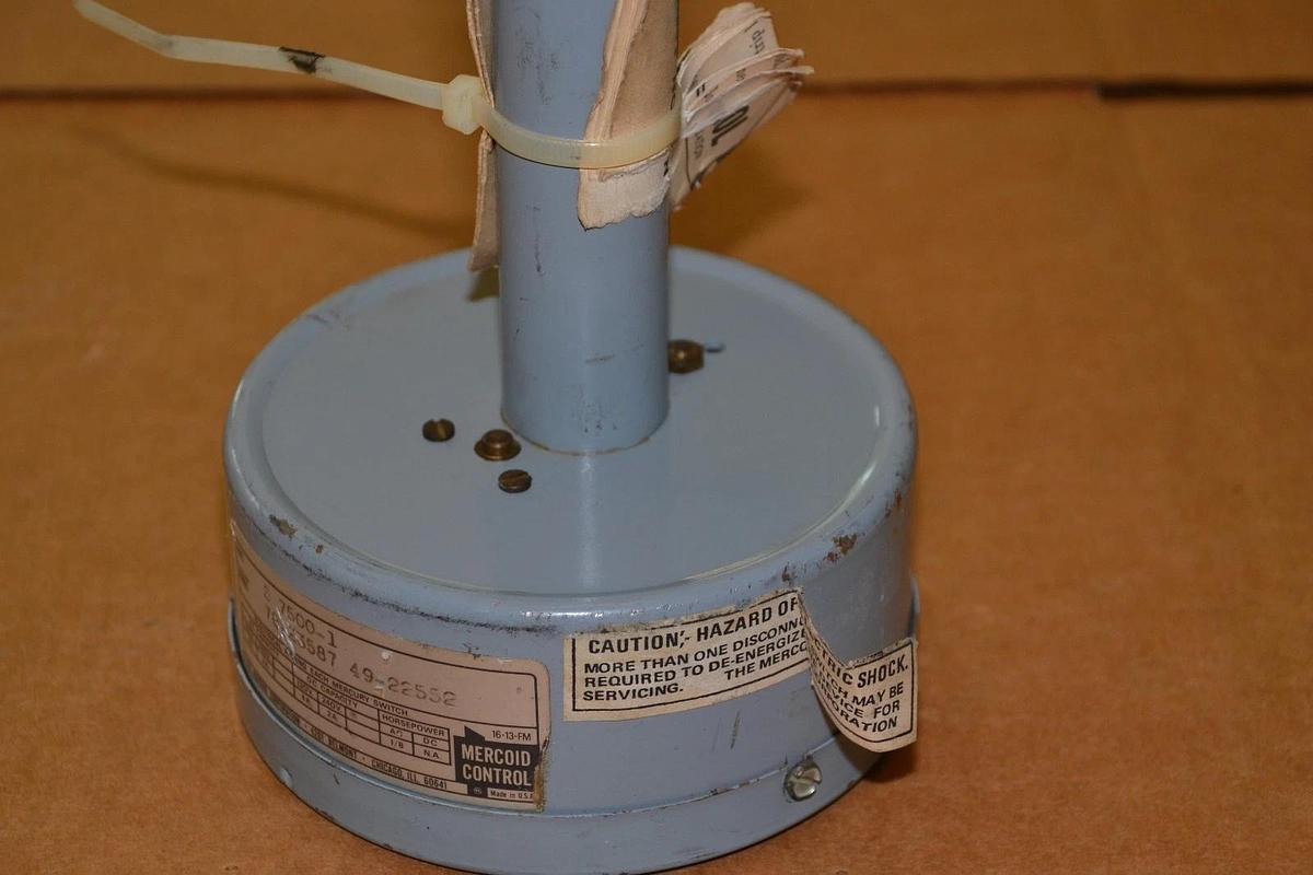 Johnson Controls Mercoid Damper Position Switch S-7500 S-7500-1 120/240v NOS