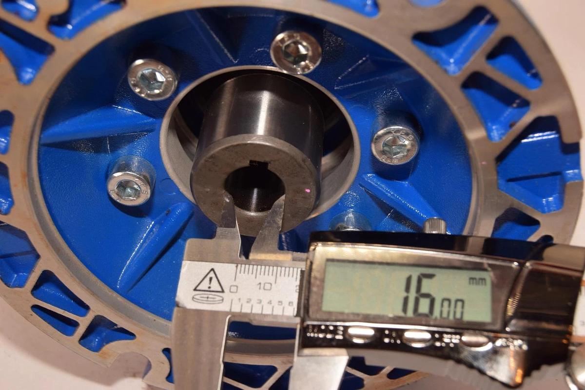 Motovario Gearbox Speed Reducer 24.55 HA32F 9650387-001 4065197/HFA32 (NEW)