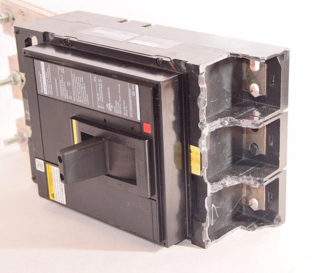 Used Schneider PowerPact Non Automatic Switch  MJ600 MJF32000Z60 600 Amp A 600A 240v