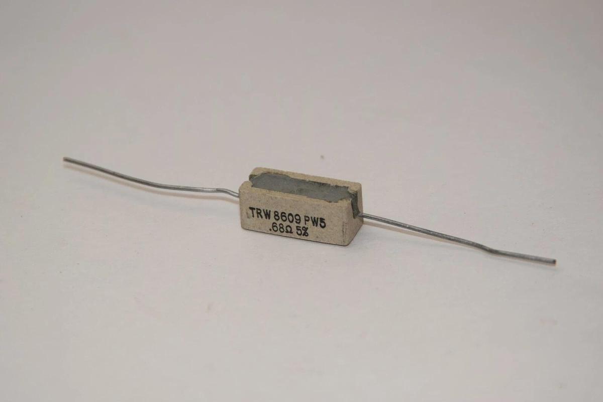 (NEW - Lot of 17) TRW 8609PW5 0.68Ω Wirewound Power Resistor