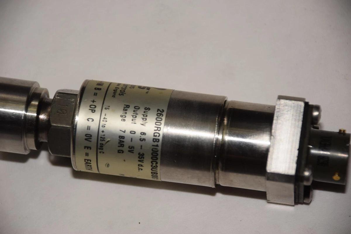 Used GEMS SENSORS 2600RGB1000C3UB001 Range - 7BAR G output 0-5V supply 6.5-35VDC