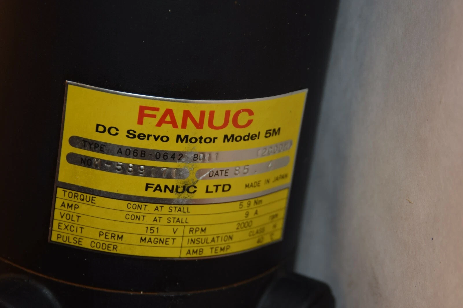 Used FANUC DC Servo Motor 5M A06B-0642-B011 2000N 151V
