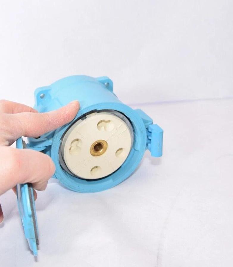 Used (NEW) RUSSELLSTOLL 6FP504 60A 480V 60Hz Receptacle