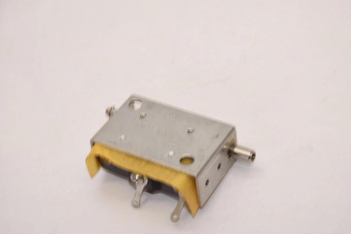 (NEW) MICRO SWITCH 1AC2 Door Switch