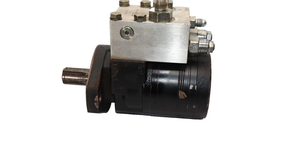 Used Altec 354-40051 DC 20812-1382 Hydraulic Pump w/ Sun Hydraulics 1EN2-AC Manifold