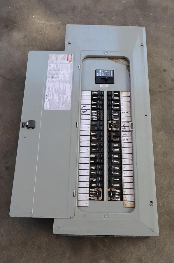 Used EATON Cutler Hammer BRP40N200G Panelboard Loadcenter 200A 120/240 1ph 3w 125A Mn