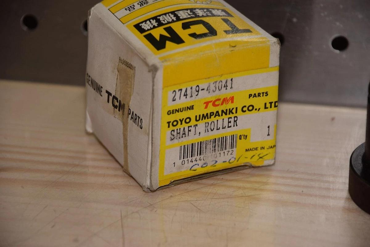 TCM PARTS 27419-43041 2741943041 SHAFT ROLLER NEW