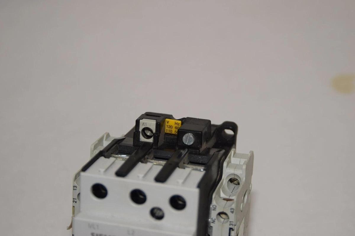 Used SIEMENS 3TF4422-0A..1 Size Sz 1 Starter w/ Overload Relay 3UA55 00-1K* 8-12,5A