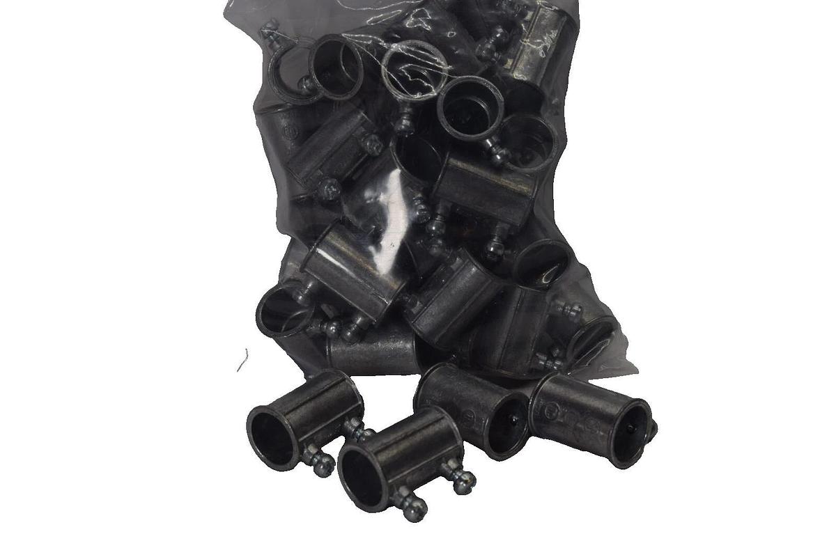 (Lot of 45) 1/2" EMT Set Screw Type Conduit Coupling Approx 1-5/16" Long (NEW)