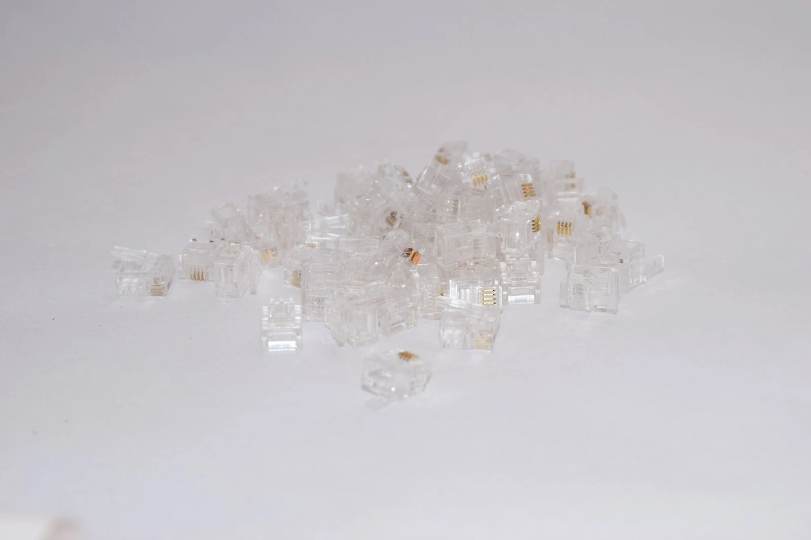(NEW - Lot of 57) MULTICOMP 70016P4C 6-POS RJ11 Plug