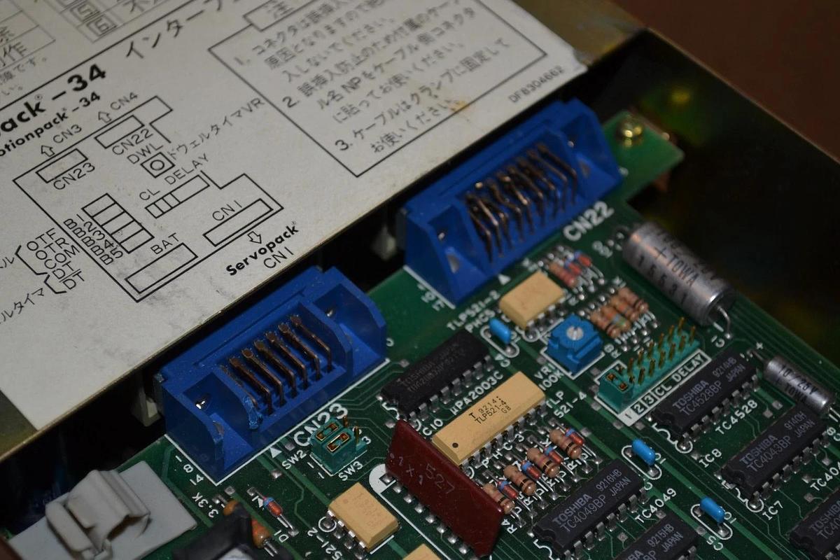 Used Yaskawa Drive ServoPack CACR-SR30TZ0SF CACR-SR30TZ6SF *AS IS*