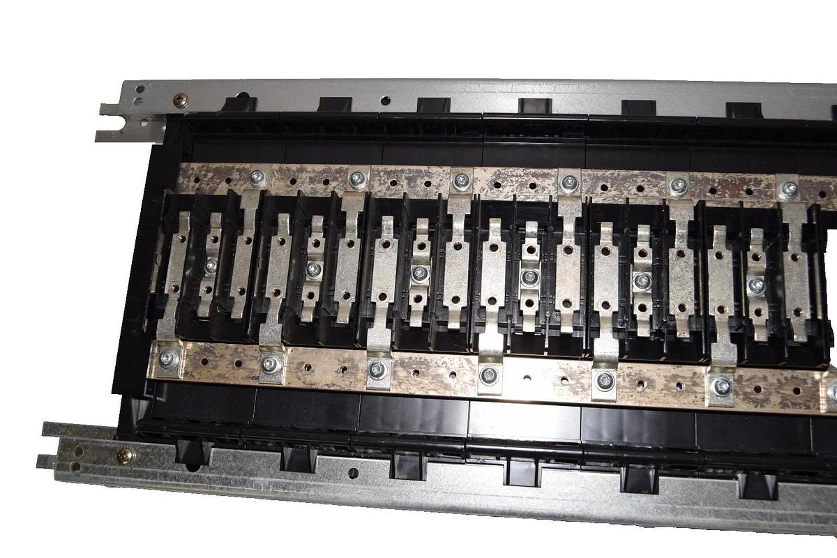 Used Square D NQOM442L225GSA 42 Circuit 225A Main Lug Panelboard Interior *Only*