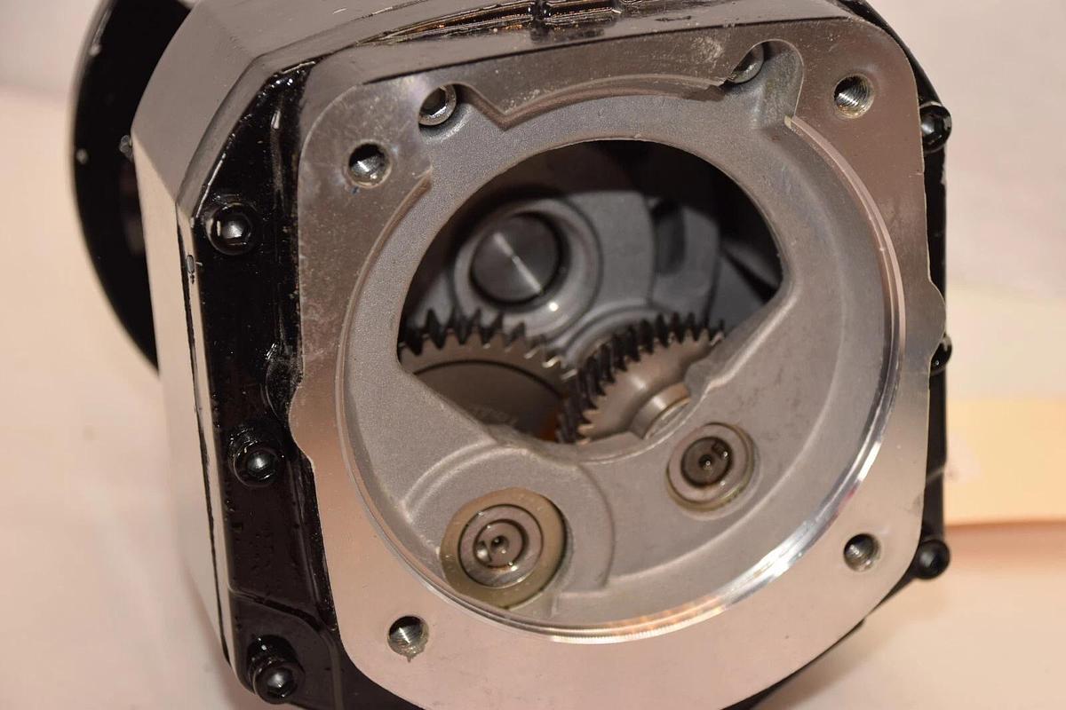 NEW- NORD DRIVESYSTEMS 373.1F-71L/4 CUS 180E 0.5Hp 1" Shaft Inline Speed Reducer