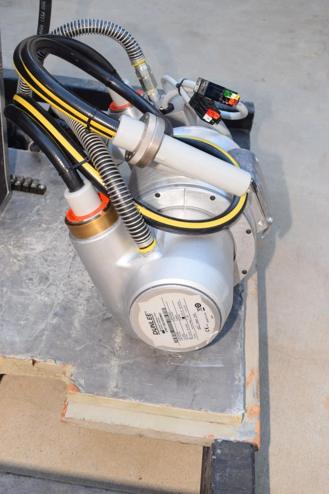 Used Dunlee X-Ray Tube 150kV Tube power supply CTR1563RC 564133HN DU 2005 46543 .4x.9