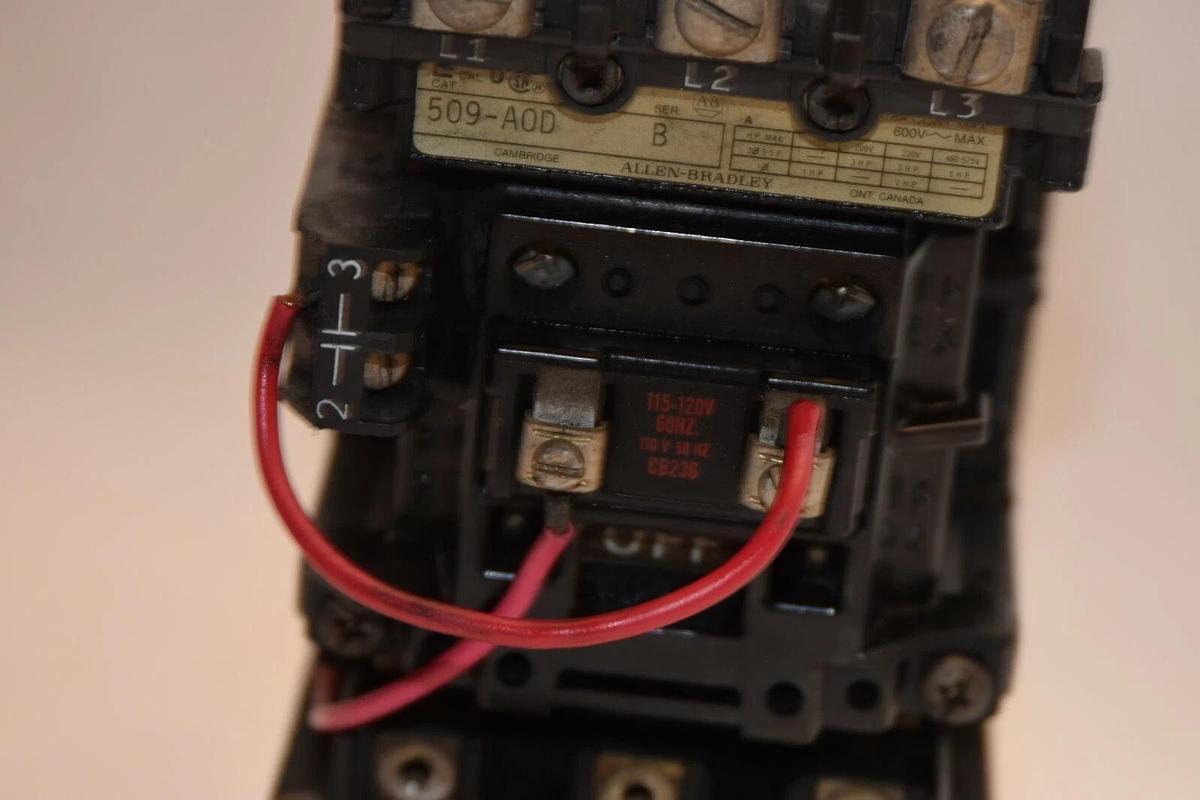 Used ALLEN BRADLEY 509-A0D Series B Size 0 18A 600V 115-120V Coil Starter