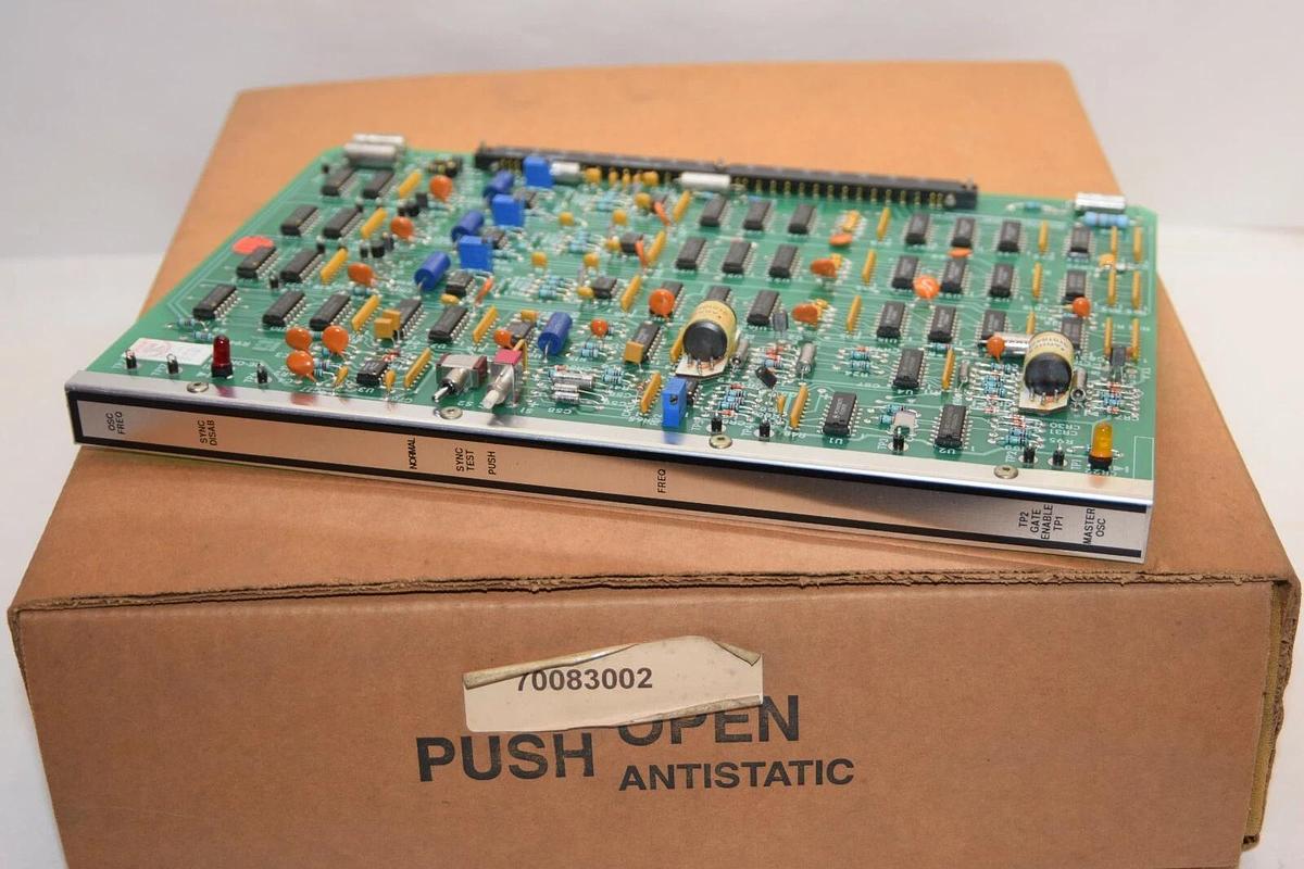 (NEW) EMERSON / LIEBERT 70083002/12/21 TP2 Gate TP1 Master OSC Control Module