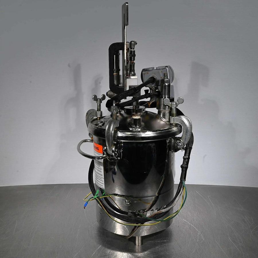 Used Binks 0910-4031 SS 2.8 Gal Steel Pressure Tank w/ Gast air Agitation