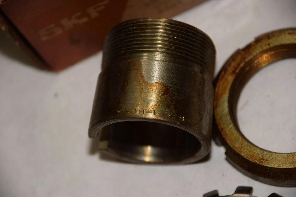 SKF SNW 5-08-1-3/8 3/8" ADAPTER SLEEVE NEW