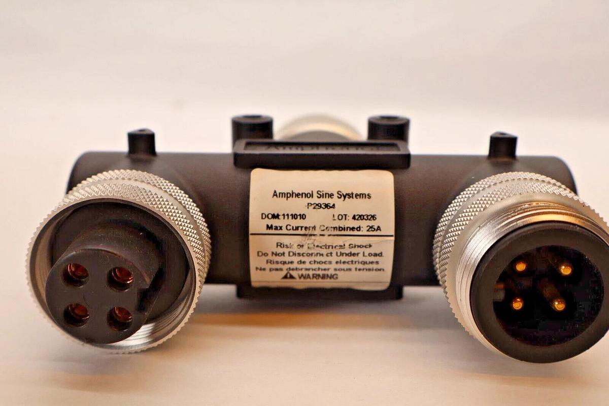 (NEW) AMPHENOL P29364 25A Sine Systems Wye 4 Pole Splitter