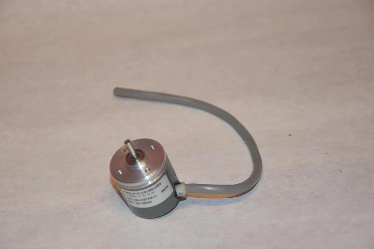 Used DYNAPAR DANAHER CONTROLS E1101001200 1/8 SERVO MT 5V ENCODER