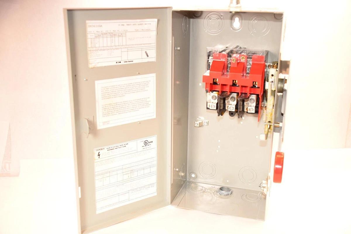 Used CUTLER HAMMER EATON Heavy Duty Safety Switch DH361UGK 30Amp 600V 3 Pole
