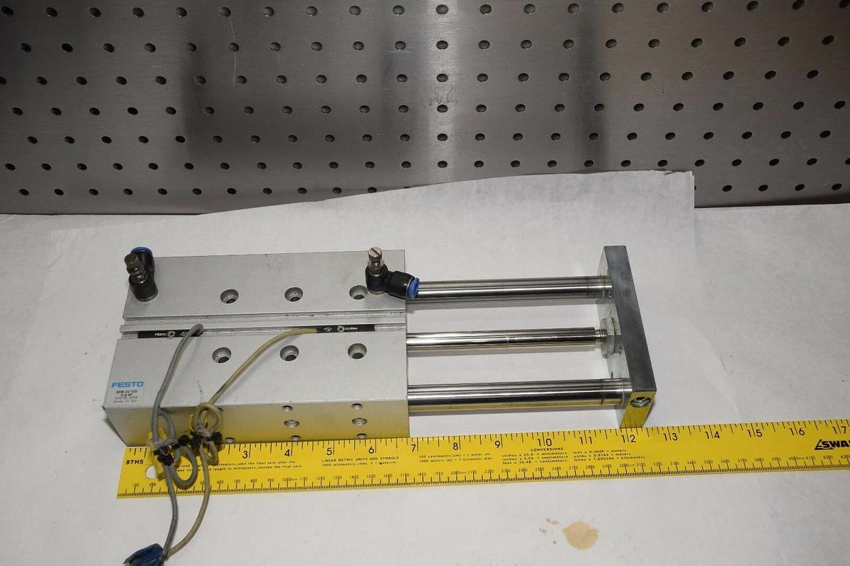 Used FESTO  PNEUMATIC GUIDED LINEAR DRIVE DFM-32-125-P-A-KF GLIDE GRIPPER CYLINDER