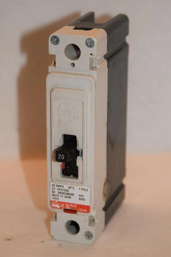 (NEW - Lot 2 ) EATON CUTLER HAMMER HFD1020 20A 20 Amp A 1P 277V Circuit Breaker