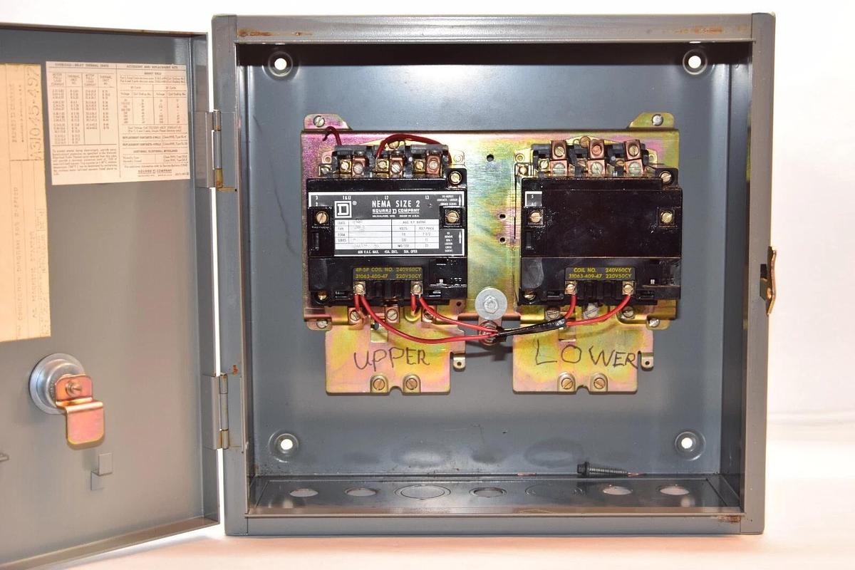 Used SQUARE D 8810 SDG-2 Enclosure w/ Reversing Contactor Size 2 8810 SD0-2  220/240v