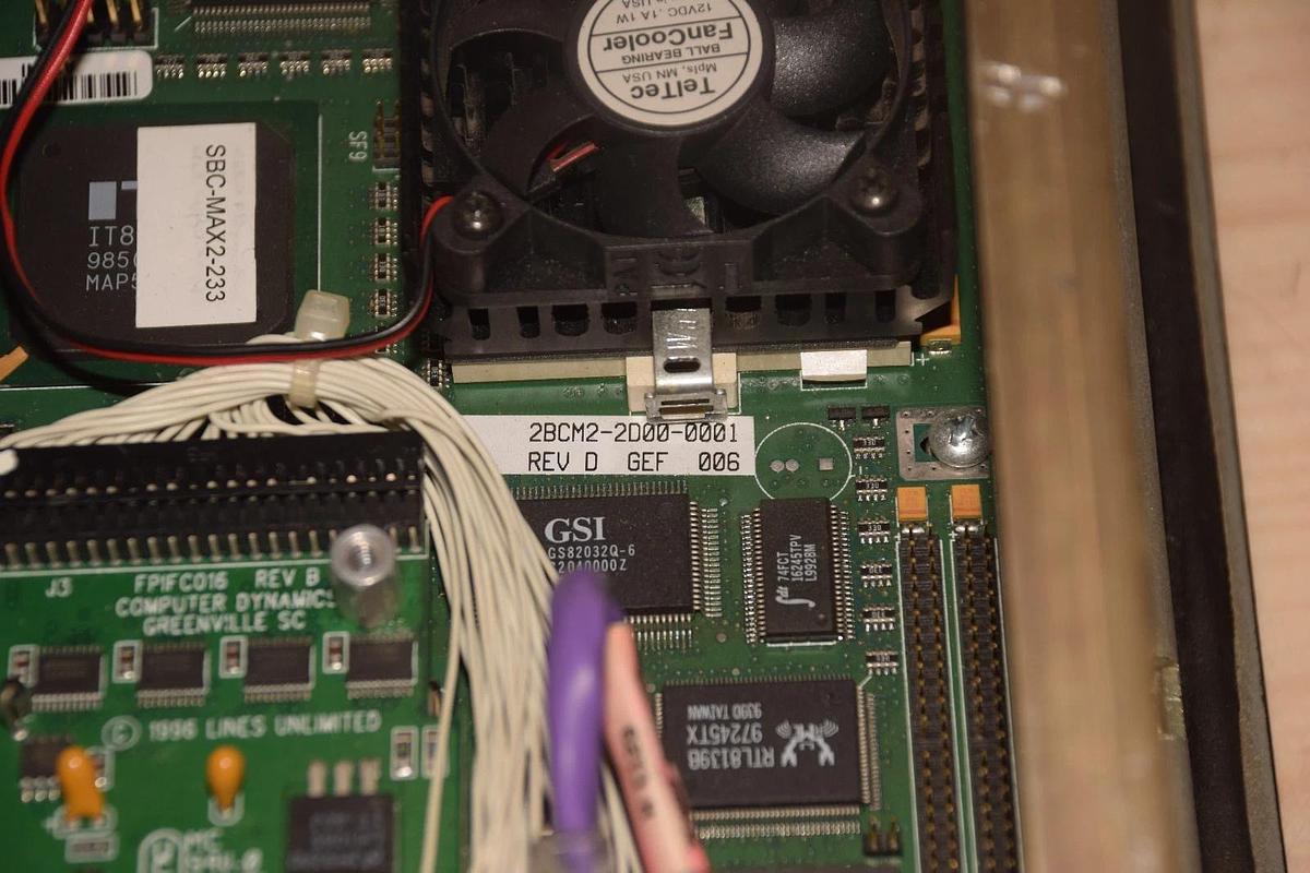 Used GE Fanuc Display Station 2000 Operating Panel 2BCM2-2D00-0001 IC752WTE000D