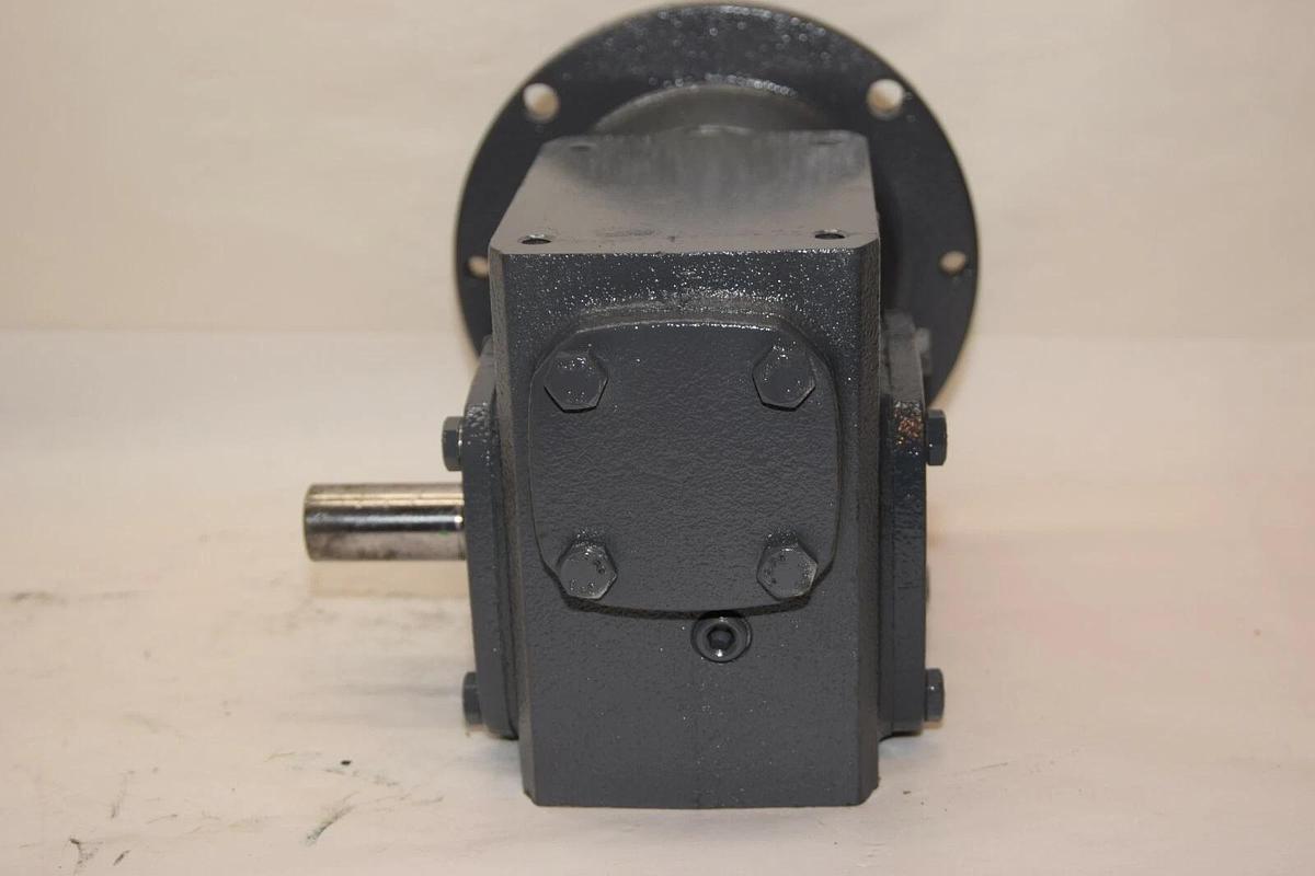 (NEW) STERLING ELEC. 2175BQ010562 10:1 7/8" Shaft Gear Box / Speed Reducer