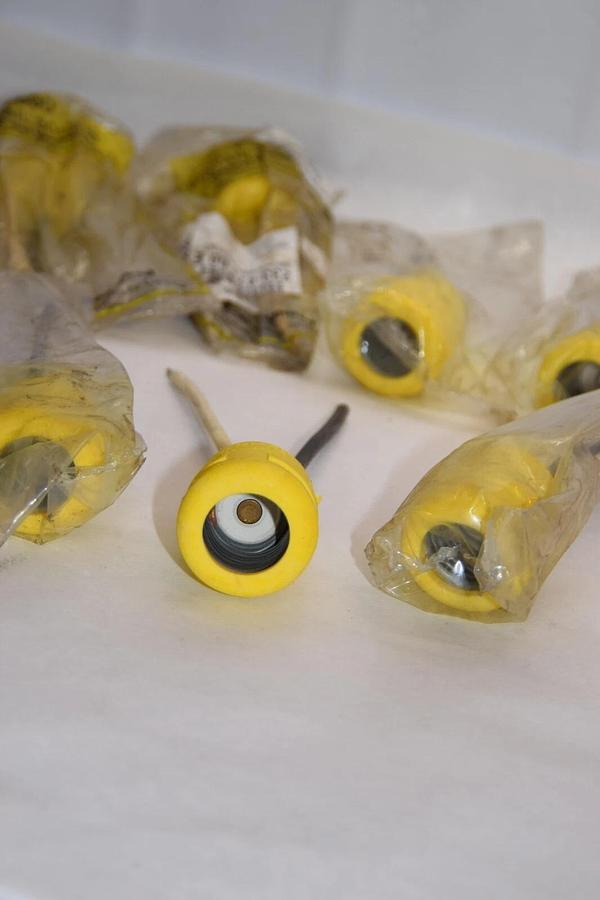 (NEW - Lot of 10) DANIEL WOODHEAD 600 233-475-60 E Pigtail Socket