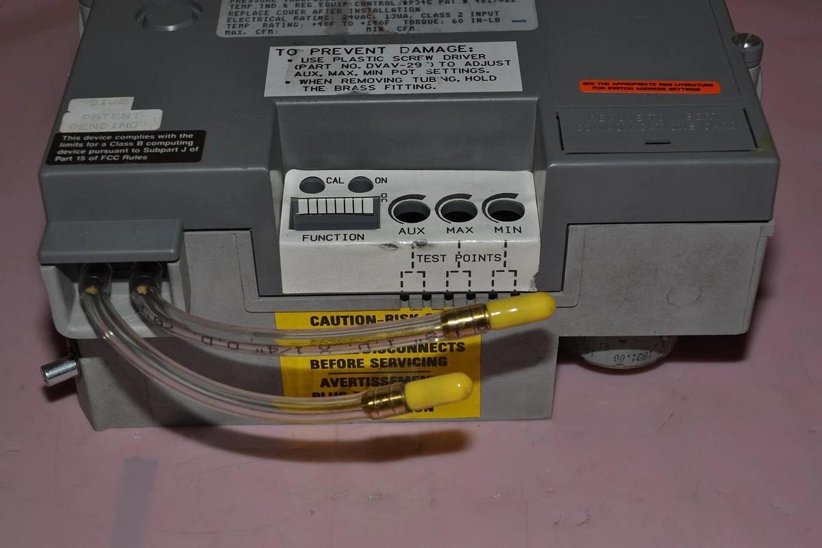 Used BARBER COLMAN CVV-81103-0-5 CVV8110305 MICROFLO TERMINAL CONTROLLER