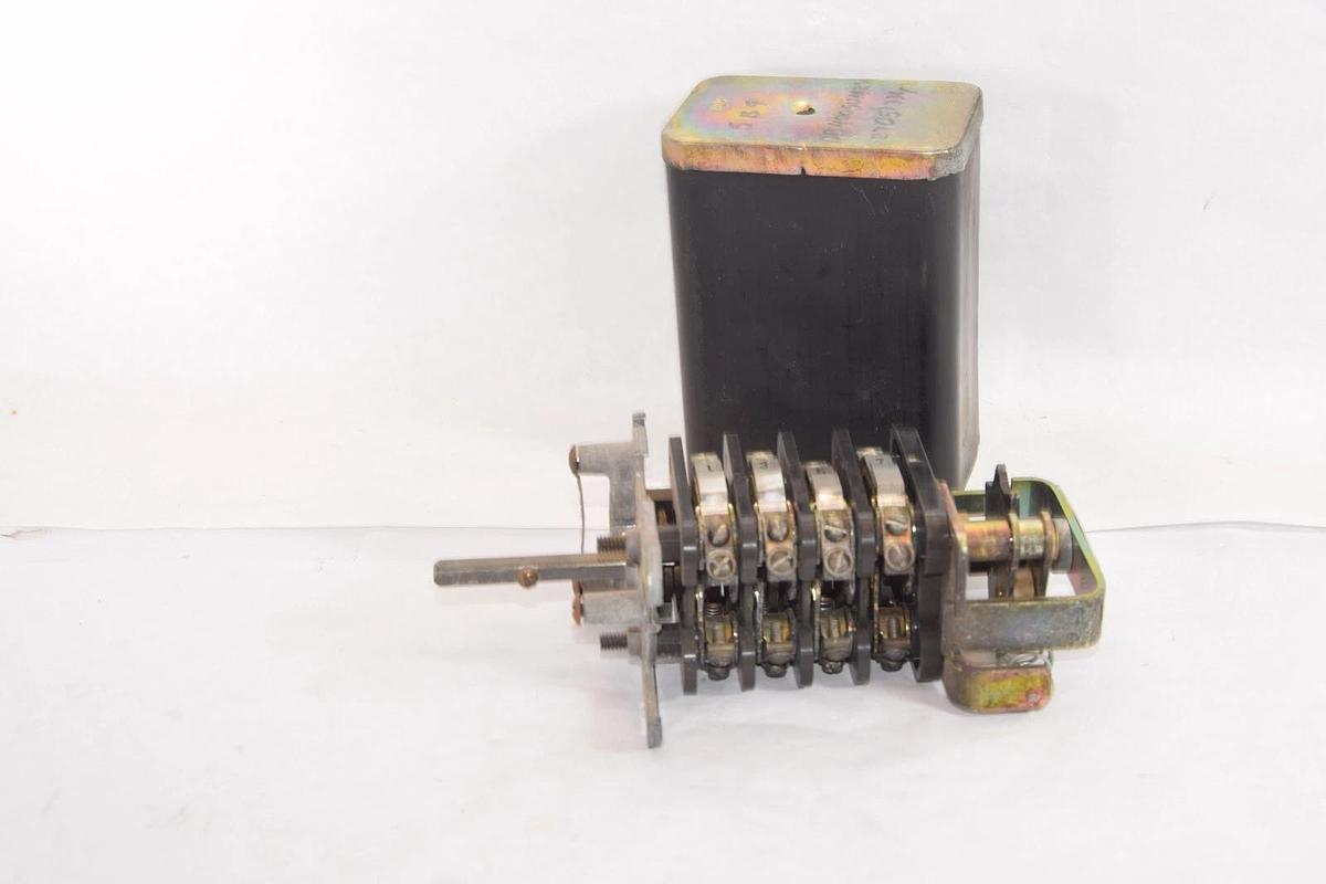 (NEW) GE GENERAL ELECTRIC 16SB9DB400SUM2Y Type SB-9 Switch *No Handle*