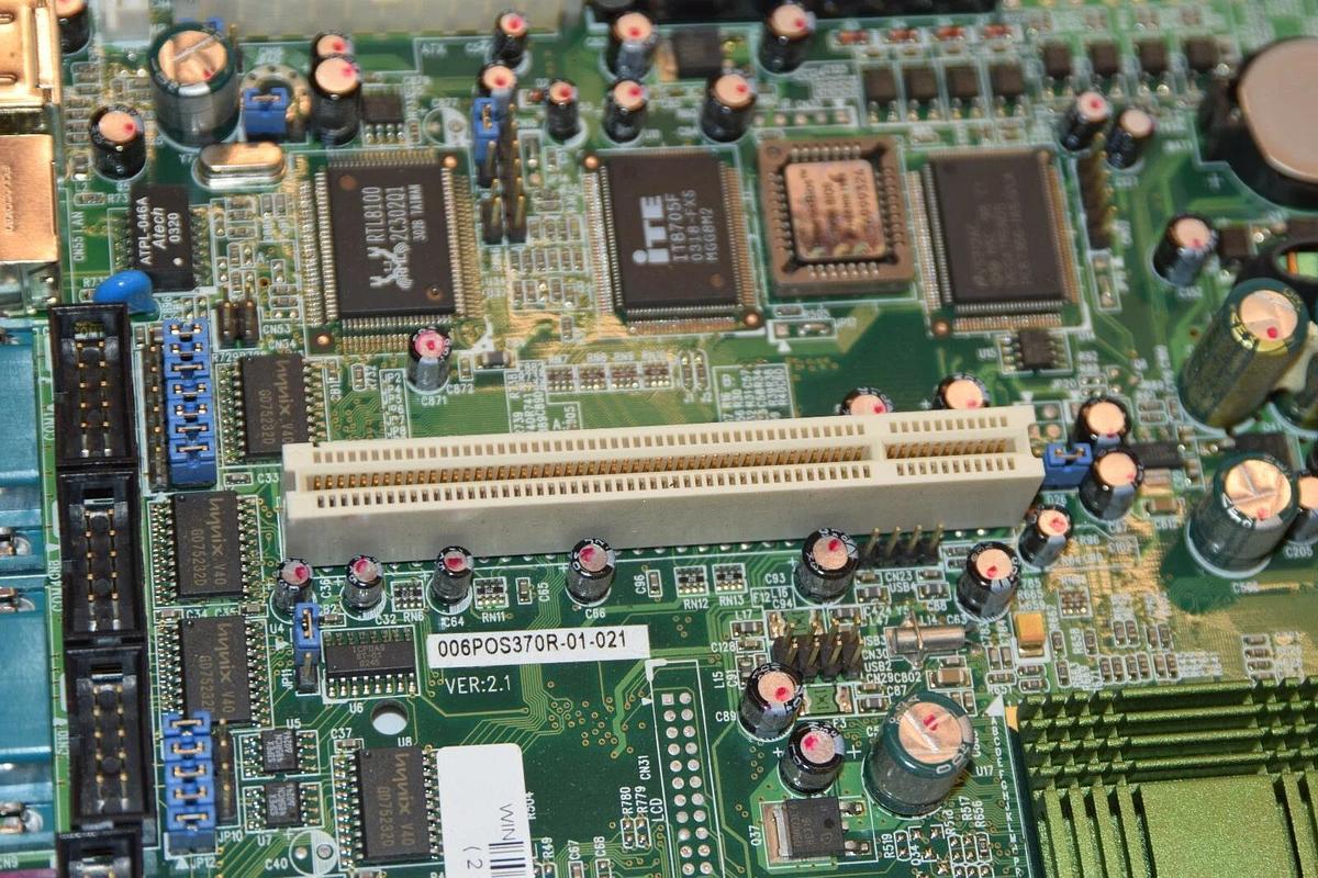 Used ALLEN BRADLEY 006POS370R-01-021 VersaView 1500P Motherboard