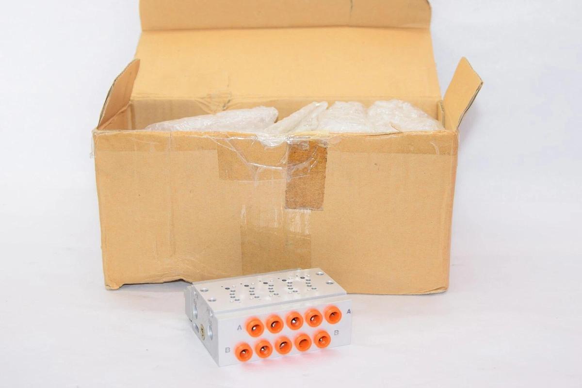 SMC SS5Y3-42P-05-N7T SS5Y342PN7T Manifold Assembly (NEW no box)