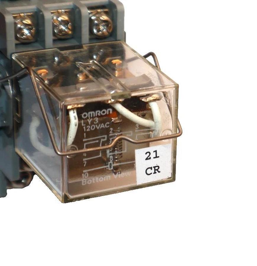 Used OMRON LY3 120V Relay With IDEC SR3B-05 Relay Socket Base