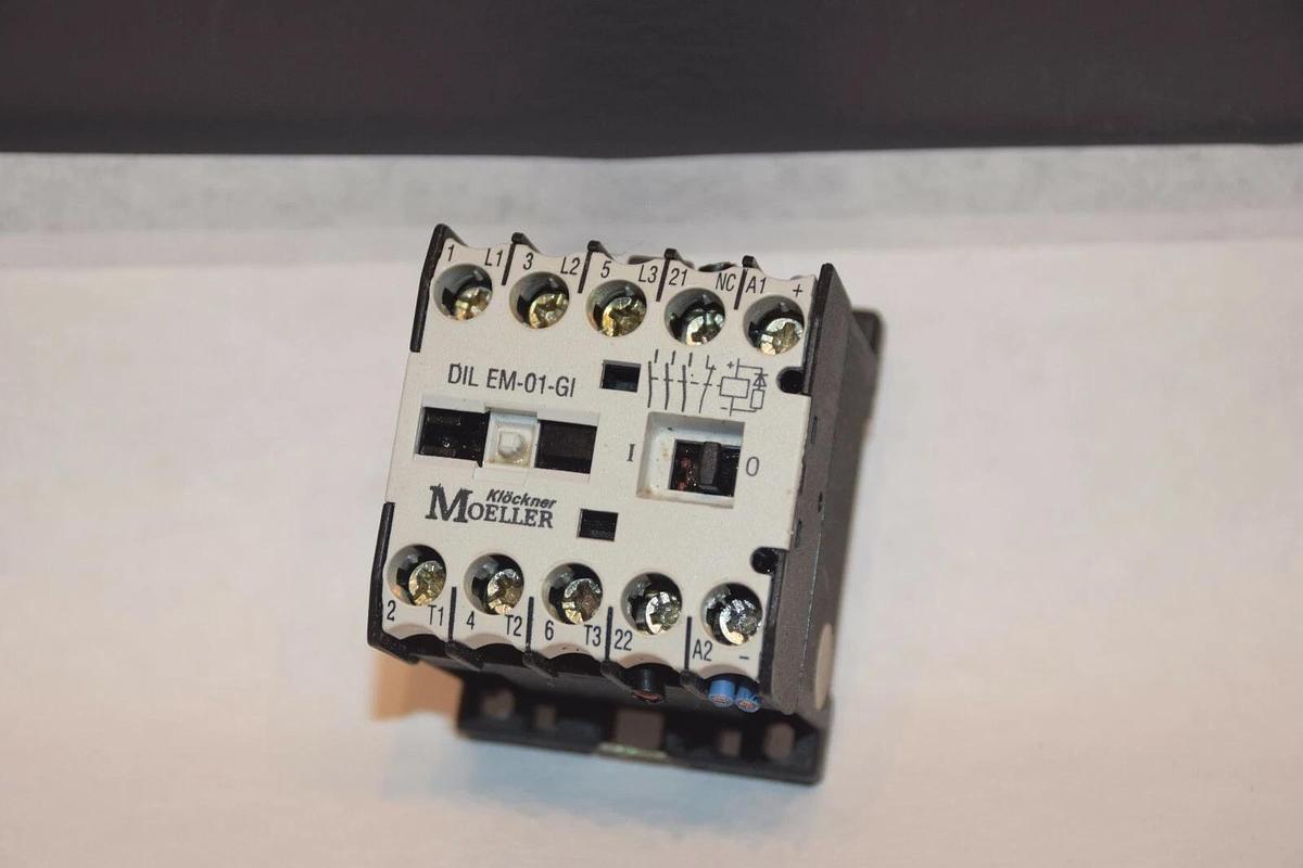 Used KLOCKNER MOELLER DIL EM-01-GI DILEM01GI 20A 24V COIL CONTACTOR