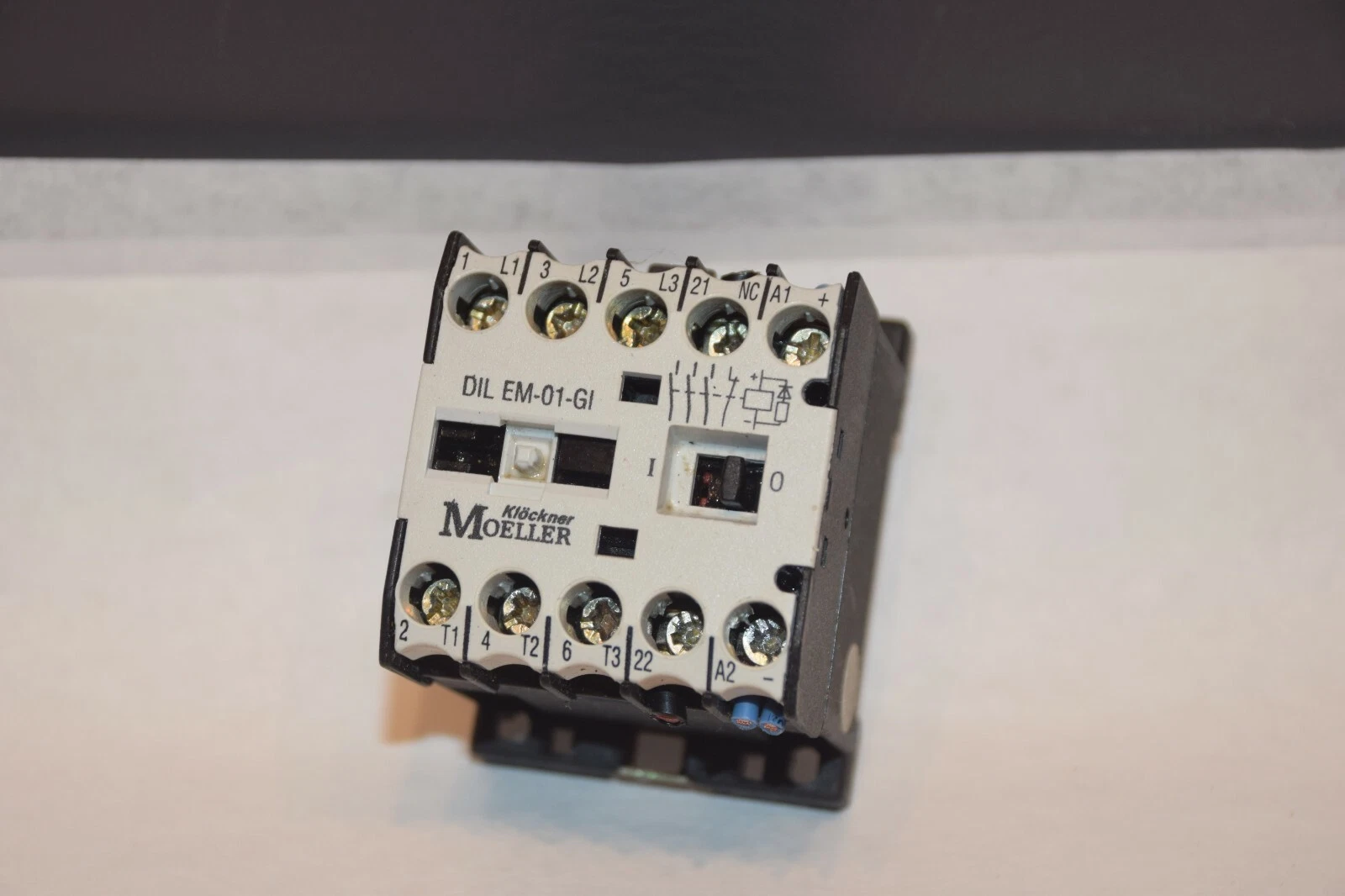 Used KLOCKNER MOELLER DIL EM-01-GI DILEM01GI 20A 24V COIL CONTACTOR