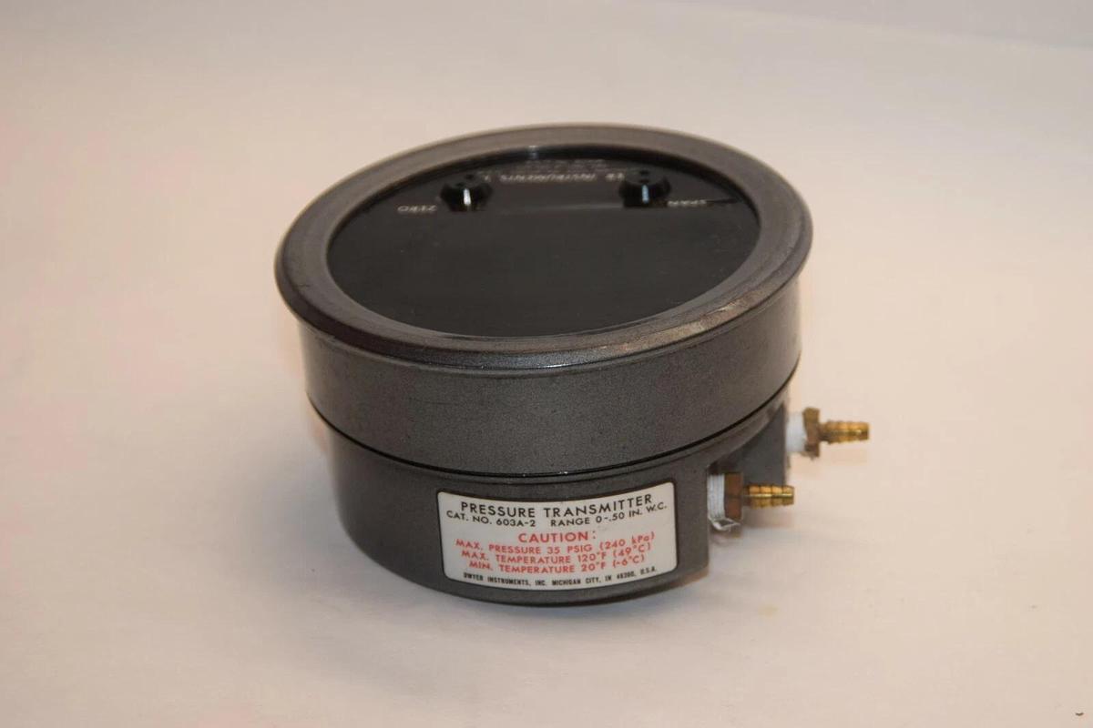Used DWYER 603A-2 603A2 0-.5" WC Differential Pressure Transmitter