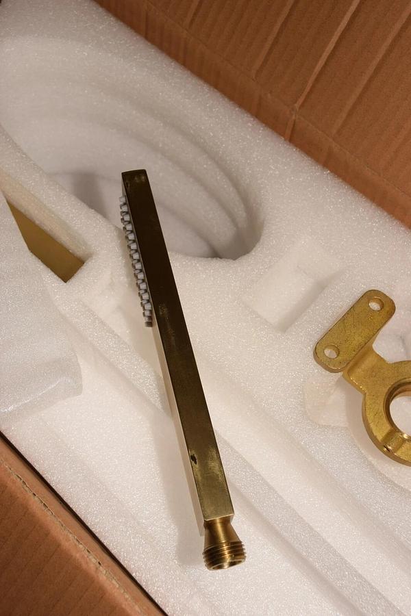 (NEW) SHAMANDA Luxury Freestanding Gold, Bathtub Faucet Single Handle Waterfall