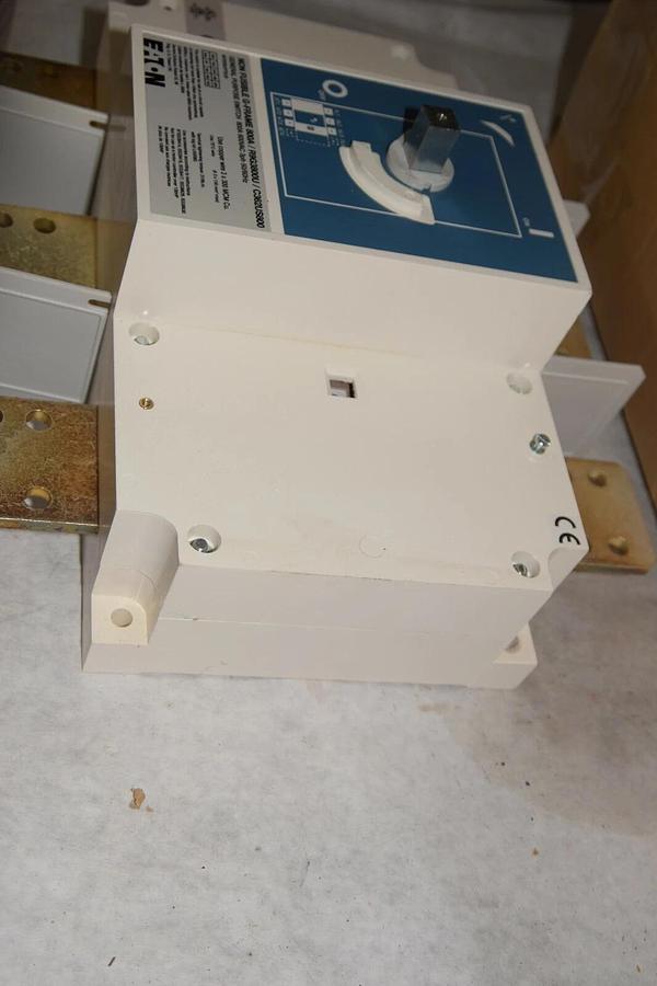 (New) Eaton YC362US800 R9G3800U / C362US800 800amp 3pole G frame rotary switch