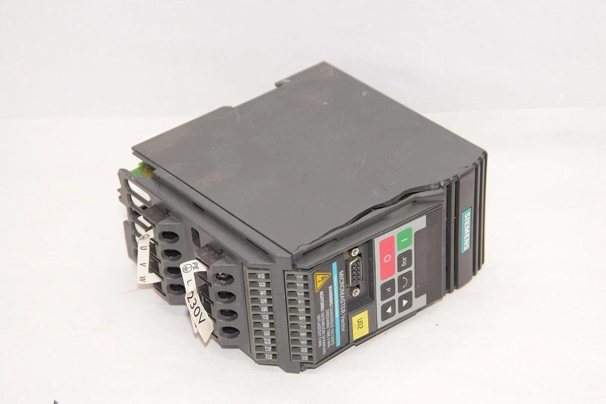 Used SIEMENS 6SE3210-7BA40 230V 1.8A Micromaster Vector Inverter