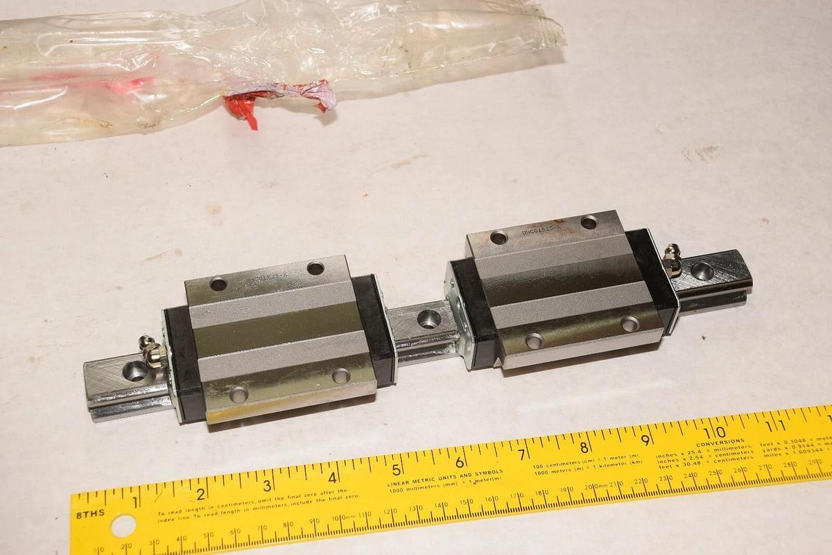 (New) THK Linear glide rail 11" bearing THK Rail UHC01525-A