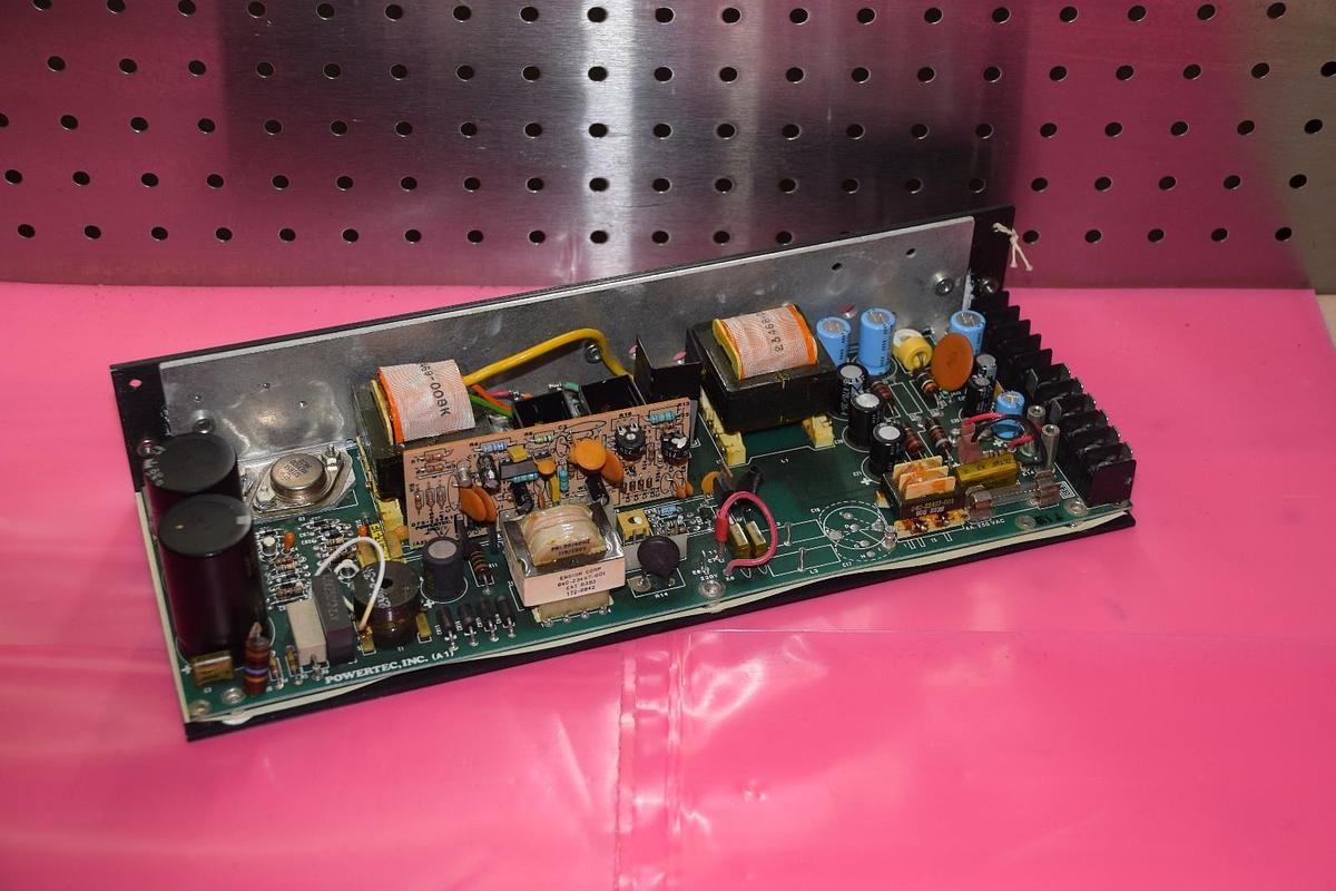 Used POWERTEC INC 19C-D00 19CD00 115/230VAC DC POWER SUPPLY