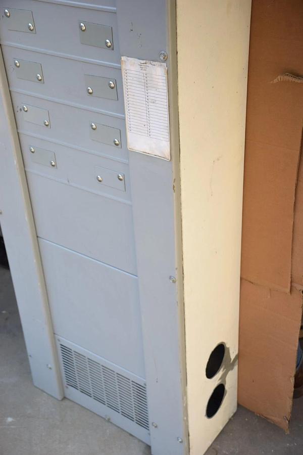 Used Cutler-Hammer 800A Panelboard Pow-R-Line PRL4b 480/277v 800 Amp 3ph 4w Typ 1