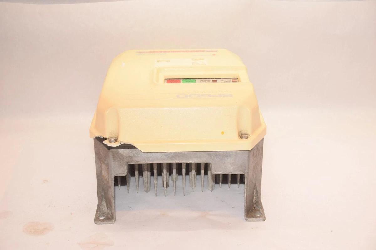Used RELIANCE ELECTRIC 1SU44001 SP500 1Hp Easy Clean Plus AC Drive *Chipped*